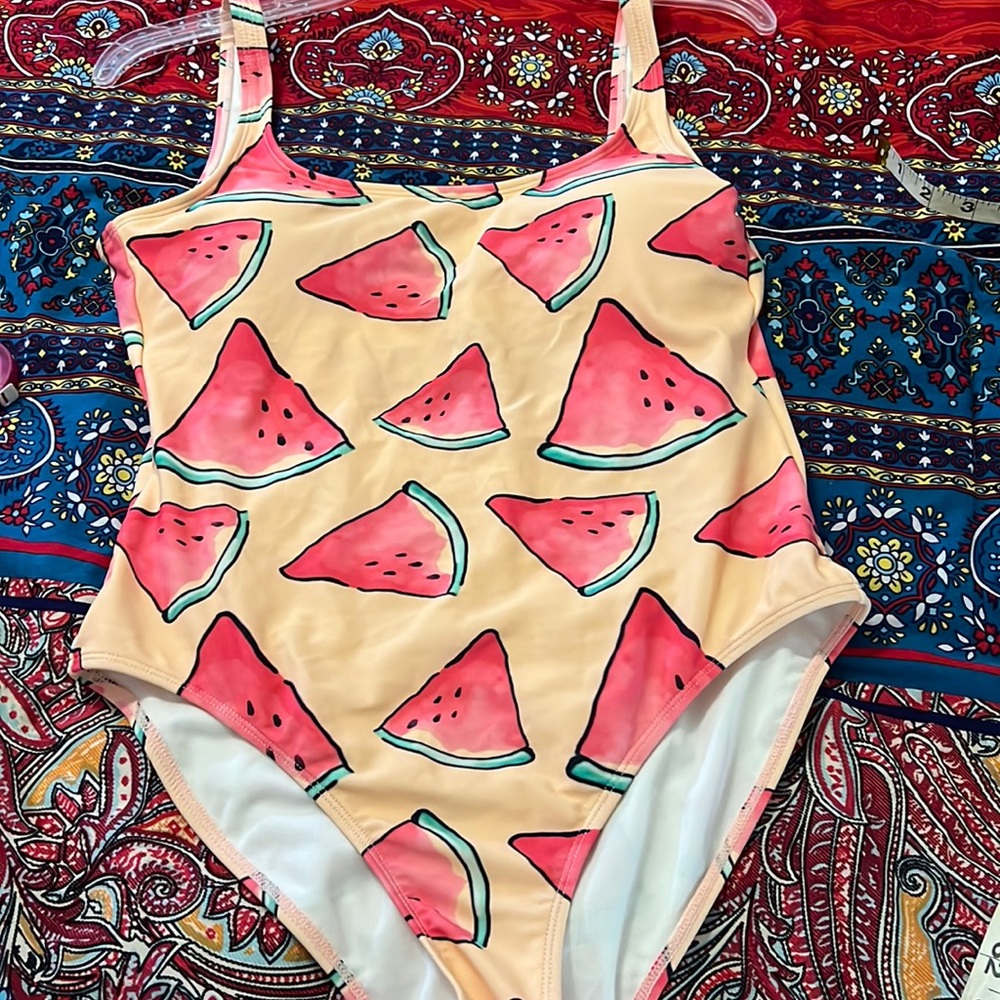 Ladies swimsuit Sz M by Hot Coals